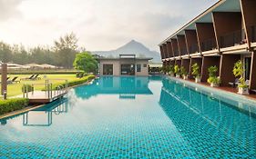 ลา อีสลา ปราณบุรี บีช รีสอร์ท